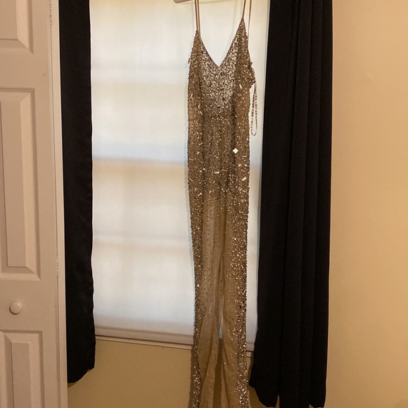 COPY - Carli bybel + missguided  nude jumpsuit - Picture 4 of 5